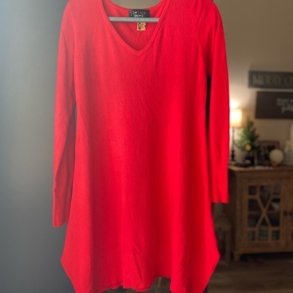 P luca milano Red Sweater Dress. - Picture 3 of 13